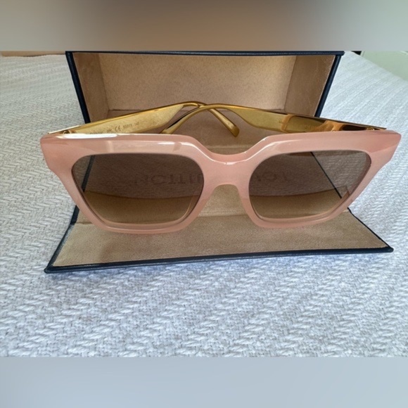 Louis Vuitton Sunglasses - Picture 8 of 8